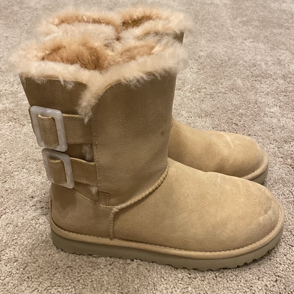 Bailey Fashion Buckle Ugg - Picture 2 of 8